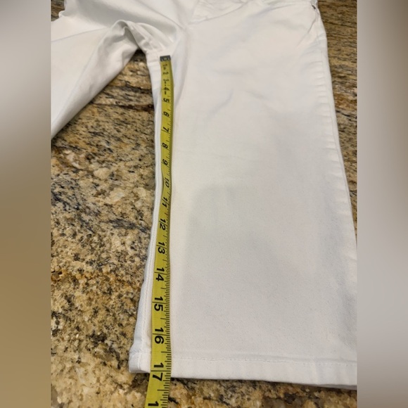 Gloria Vanderbilt Denim Capri Skimmers Women’s Size 12 Petite White Embellished - Picture 10 of 10